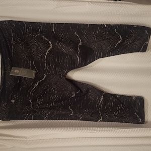 Marika XL capri leggings for workouts etc.